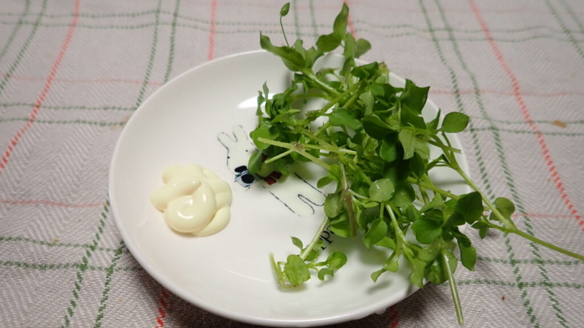 庭に生えているハコベの簡単な調理法３選 ハコベの美味しい食べ方 ガリオの地球飯